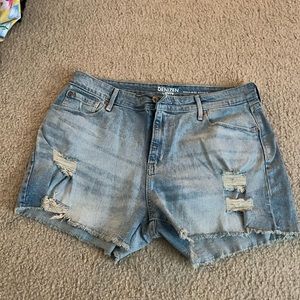 Women shorts